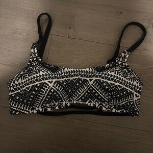 💜3 for $15💜 Xhilaration Patterned Bikini Top Small